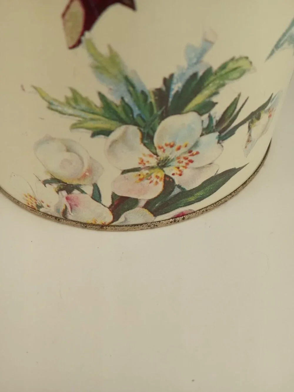 Vintage Department 56 Berries Tin 6